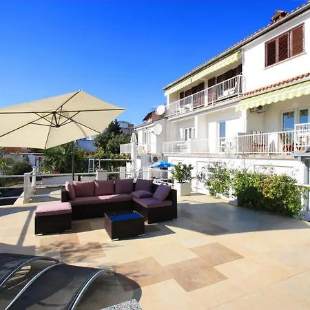 Apartment Ljiljanka