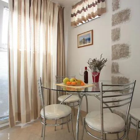 Apartment Ljiljanka